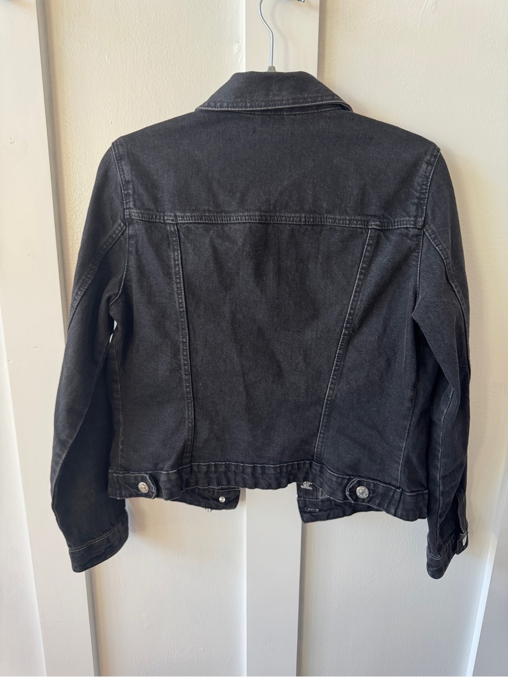Zara Black Denim Jacket
Size Medium - Picture 2 of 7